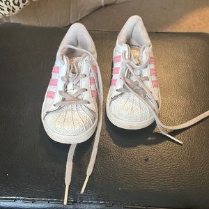 Pink and white adidas superstar size 7k